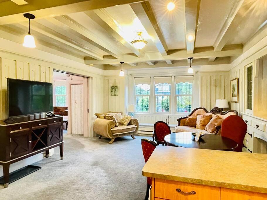 Parlor Suite In Heritage Manor, Fairfield, Near Dt Victoria Exterior foto